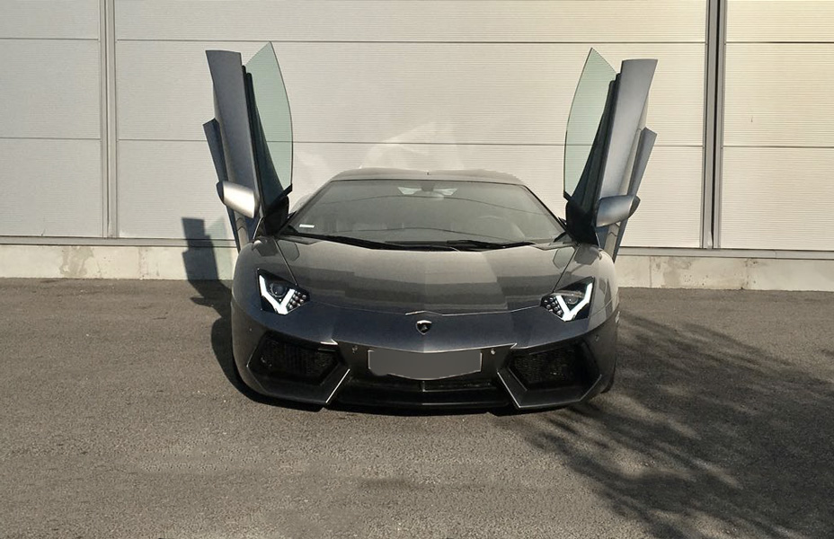 rent-lamborghini-aventador-spyder-findurcars