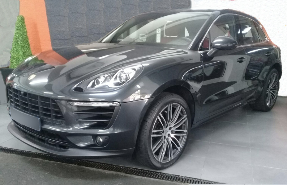 PORSCHE MACAN S